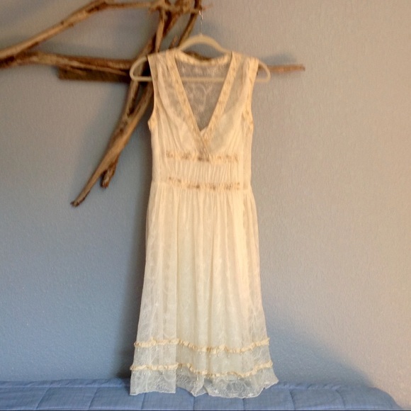 Wedding or evening wear - Picture 3 of 8